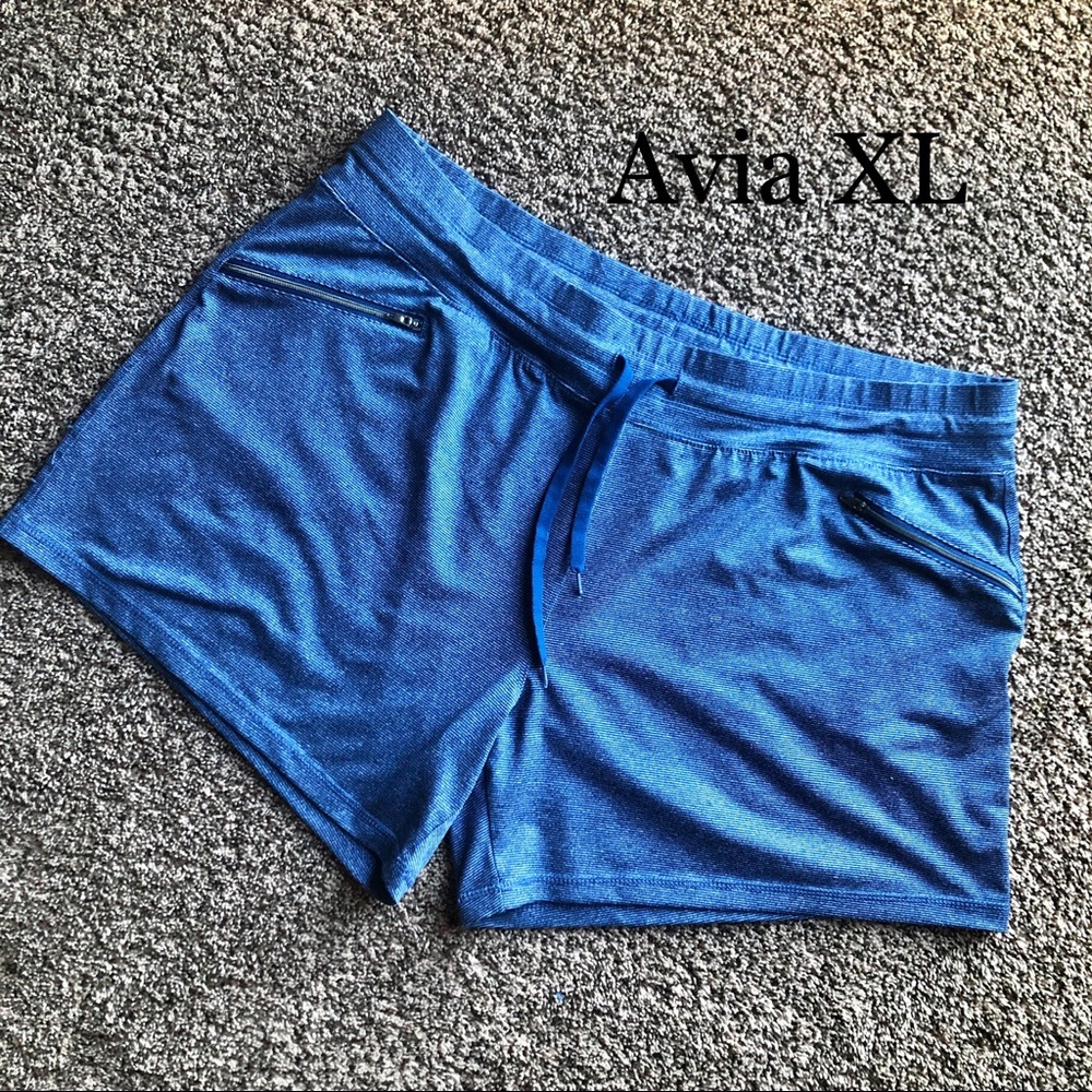 Avia XL shorts